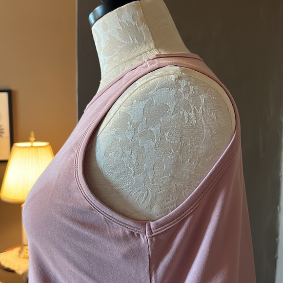 Rose Ruffle Bottom Tank - Picture 6 of 9
